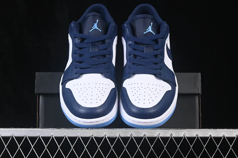 All categories Air Jordan Jordan series basketball shoes Air Jordan 1 Low G version pure original Air Jordan 1 Low AJ1 Joe 1 white and blue low-top retro cultural basketball shoes 553558-404